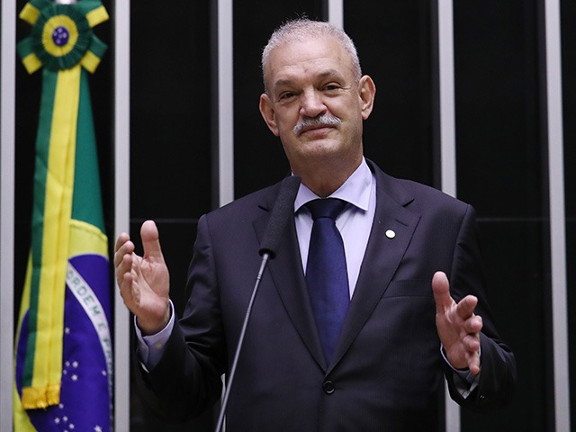 Deputado falou sobre a implantação do SAMU indígena em entrevista à Massa FM - Foto: Reprodução/Câmara dos Deputados
Deputado falou sobre a implantação do SAMU indígena em entrevista à Massa FM - Foto: Reprodução/Câmara dos Deputados