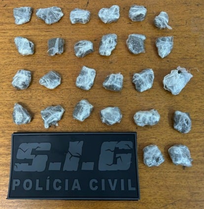 Após denúncias, jovem é preso vendendo maconha no bairro Vila Zuque