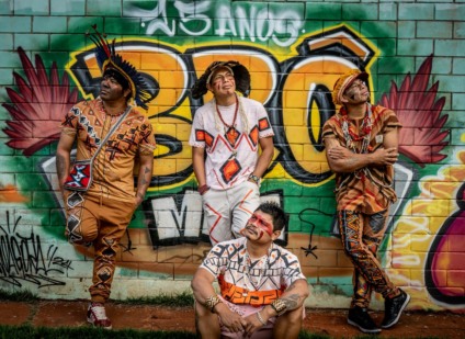 O grupo de rap indígena Bro MC’s lança álbum "Retomada". (Divulogação)