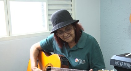 Musicista Cidinha Mariano é homenageada na ALMS