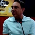 Vereador Dollar nos estúdios da Rádio Cultura FM Paranaíba 106.3MHz - Foto: Cultura FM