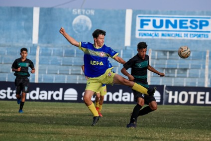 Instituto Aefa, com gols de David e Kauã, buscou o empate que precisava para seguir na competição - Foto: Reprodução/Yasmin Soares