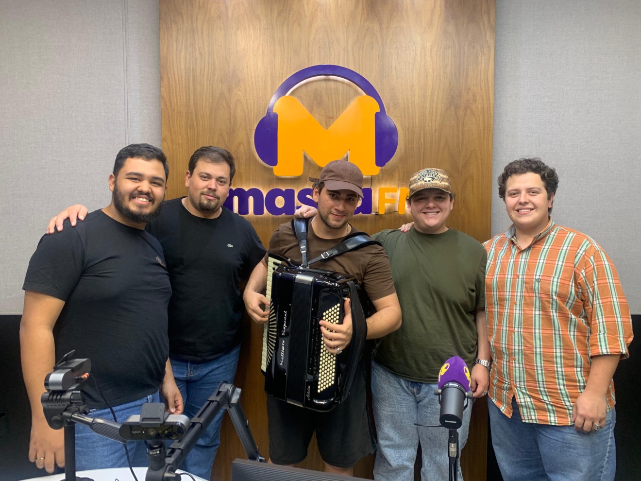 Os Altaneiros nos estúdios da Massa FM Campo Grande - Foto: Fernando de Carvalho/Portal RCN67
