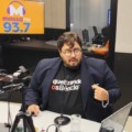 Jefferson Braun, no estúdio da rádio Massa Campo Grande (Foto: João Balbueno/ Massa CG)