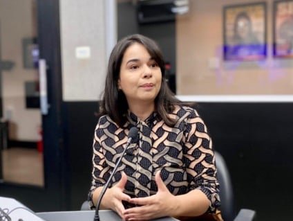 Presidente da Comissão de Enfrentamento à Violência contra a Mulher da OAB fala sobre o Agosto Lilás