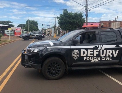 eículo foi abandonado na fronteira com o Paraguai - Reprodução/PCMS