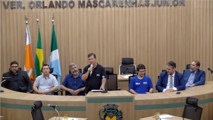 Jardel tomou posse e falou sobre a importância do apoio do Poder Público para o fortalecimento do comércio local (Foto: Tony Fernando/Cultura FM)