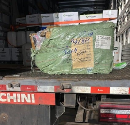 Veículo transportava cigarros eletrônicos, fertilizantes e outros produtos com destino a São Paulo - Foto: Divulgação/PCMS