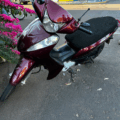 Idosa fica ferida após acidente entre moto e carro em cruzamento de Três Lagoas