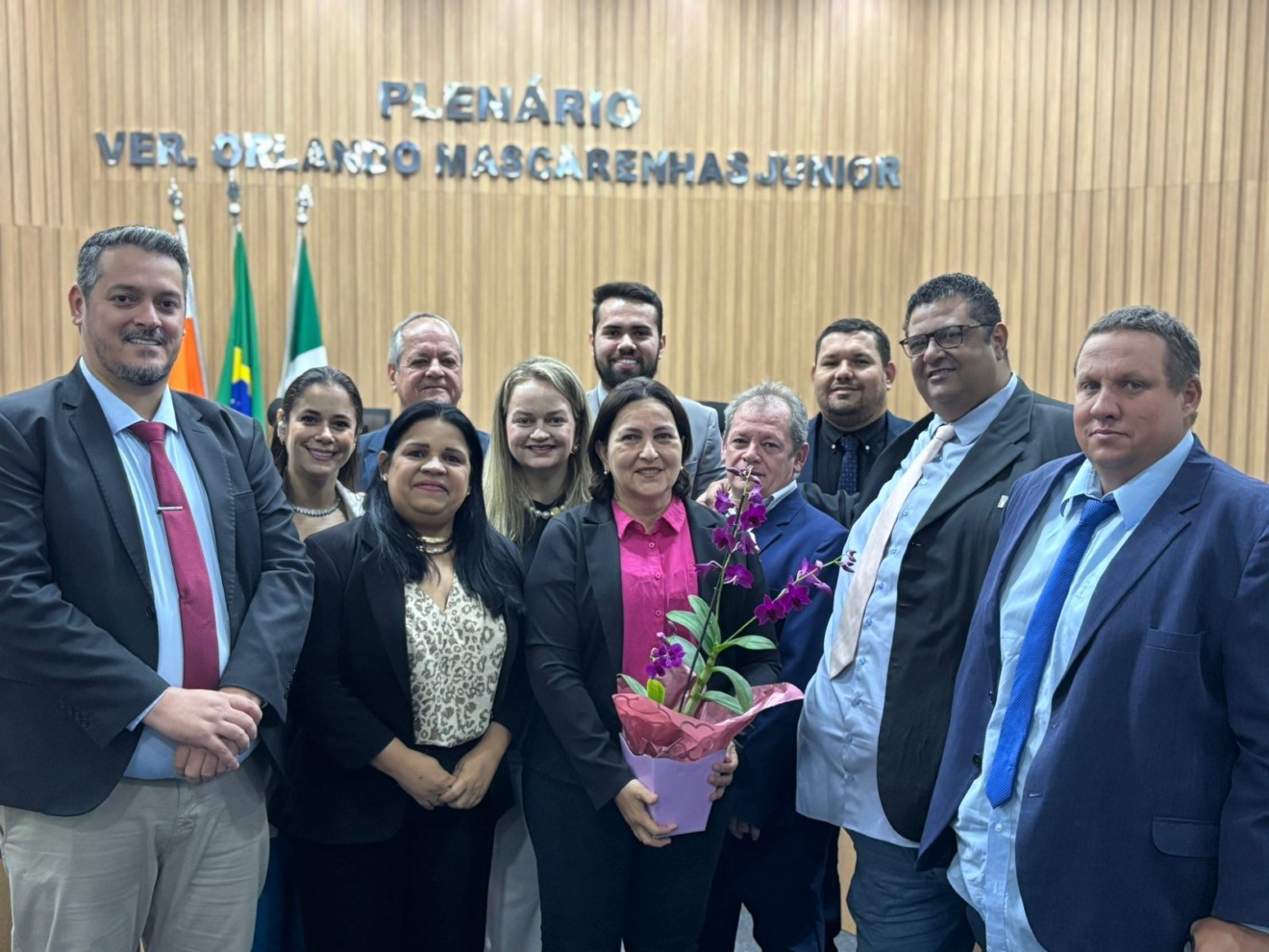 Vereadora Cláudia Padim retornou da licença para tratamento oncológico, e foi recepcionada por seus colegas (Foto: Sarah Protz/Assessoria)