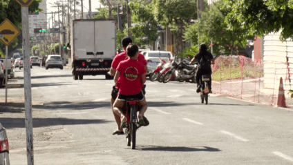 Departamento de Trânsito reforça ação contra uso irregular de bicicletas elétricas