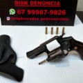 Os policiais civis localizaram o investigado bebendo em um bar na região do Jardim Itália. Com ele, foi apreendido um revólver calibre 38 com 4 munições. (Divulgação/PCMS)