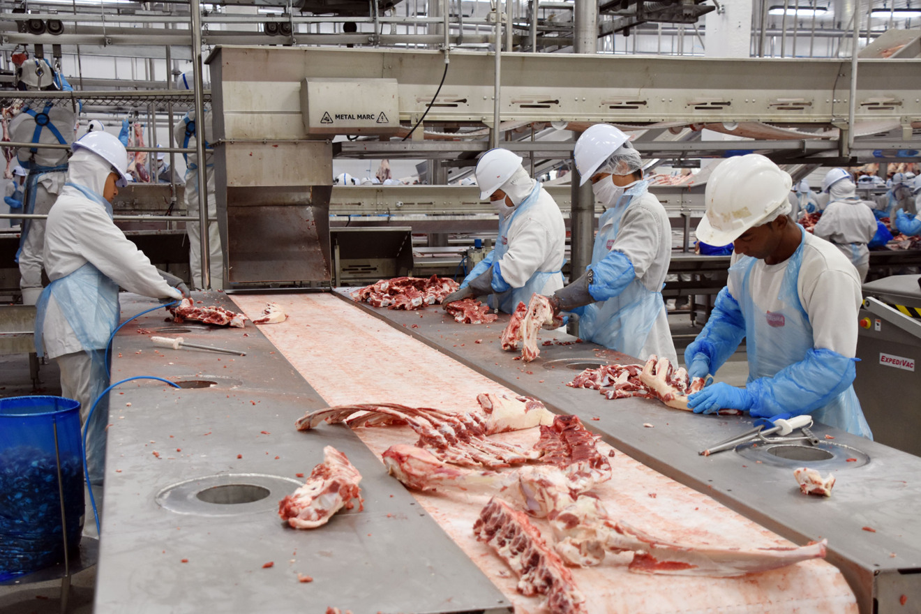 Mais de 70% das empresas consultadas relataram que a produção permaneceu igual ou superior ao mês anterior - Foto: Reprodução/ Fiems