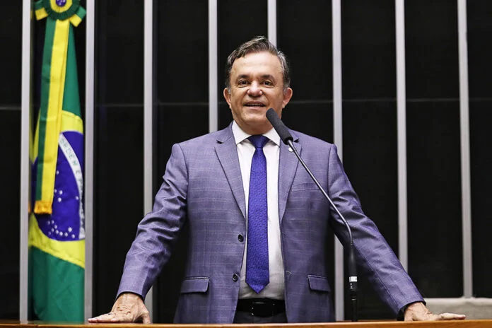 Leia a Coluna Observatório, da edição do Jornal do Povo, que circula neste sábado (9). Foto: Divulgação. Leia a Coluna Observatório, da edição do Jornal do Povo, que circula neste sábado (9). Foto: Divulgação.