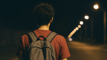 Dados mostram que jovens de 15 a 19 anos estão mais expostos à violência física (Foto: Reprodução/ IA)
