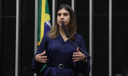 Camila Jara foi acusada de empurrar Nikolas Ferreira, mas não foi incluída na lista de denunciados. Bruno Spada/Câmara dos Deputado
