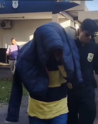 Preso no Paraná, ele foi apresentado à Delegacia de Pronto Atendimento Comunitário (Depac) em Dourados. (Reprodução/ Sidnei Bronka)