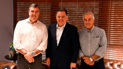 Marconi Perillo chega a Mato Grosso do Sul para reunião com Riedel e Azambuja