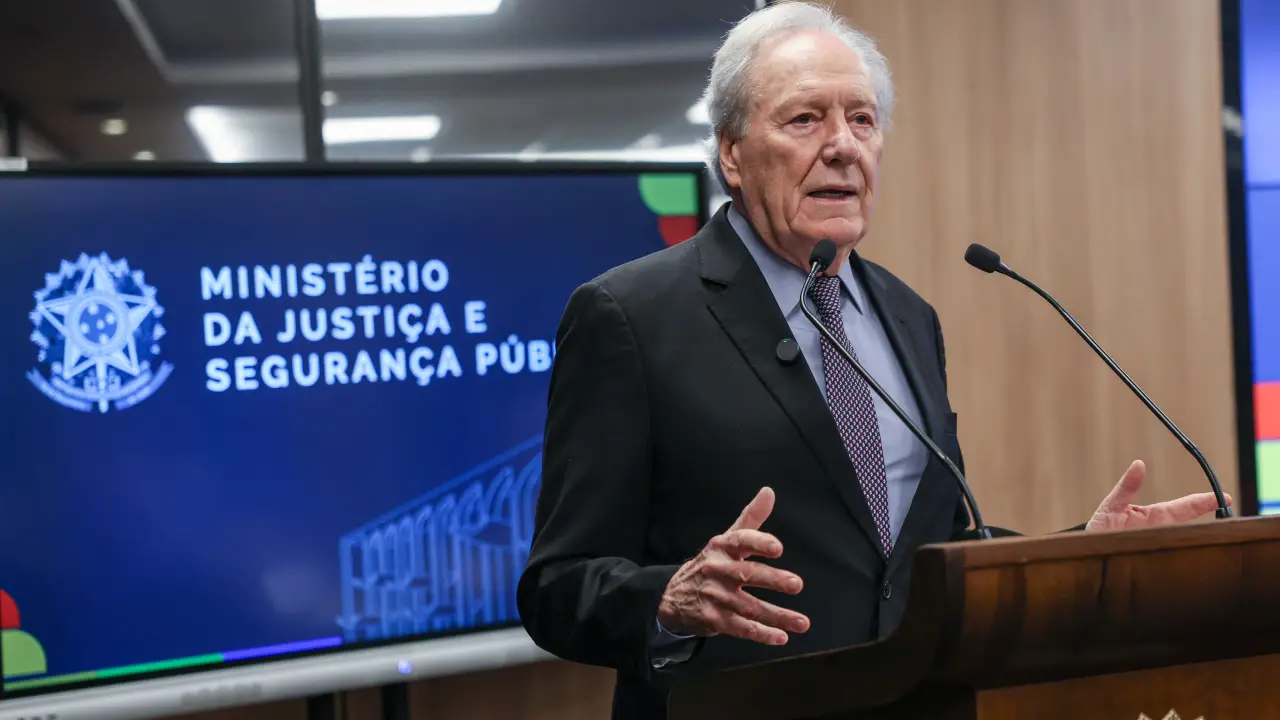 Ministro da Justiça, Ricardo Lewandowski, durante coletiva de imprensa em Brasília nesta terça-feira - Foto: José Cruz/Agência Brasil