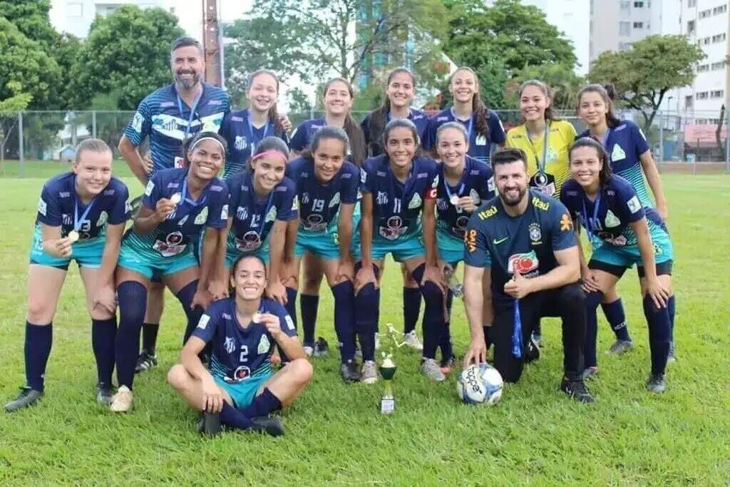 Equipe que levou o troféu na edição passada - Foto: Divulgação