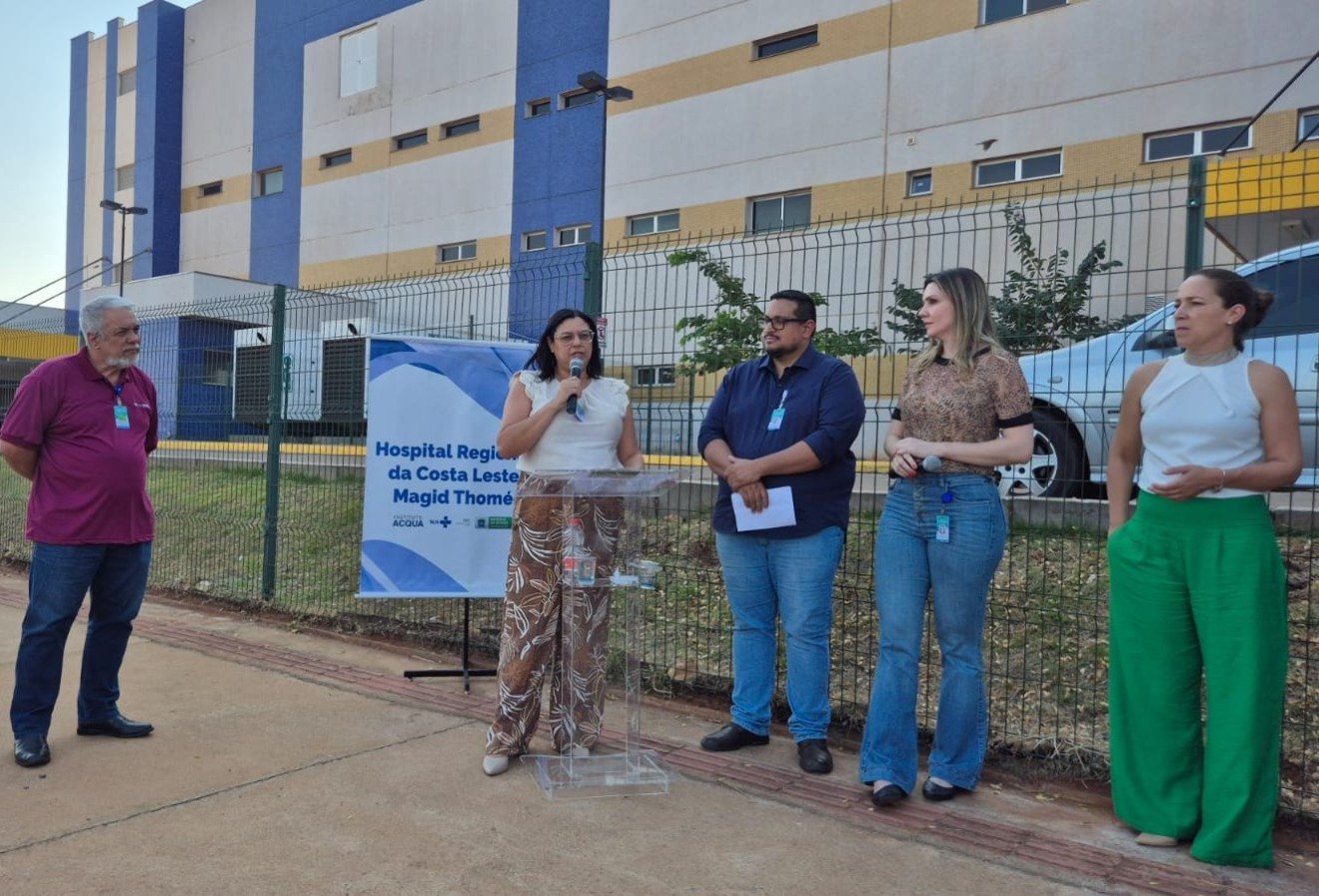 O evento reuniu autoridades, parceiros e a comunidade para marcar, com o plantio coletivo de mudas de Oiti, o compromisso da instituição com a sustentabilidade e o cuidado coletivo. Foto: Divulgação/Assessoria.