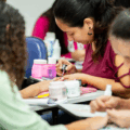 Curso de Manicure e Pedicure será ofertado durante a noite: Reprodução/ Semu