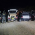 Os militares faziam bloqueio na MS-164, próximo à Usina Tonon, zona rural do município, quando interceptaram dois Fiat Uno e um GM Corsa. (Divulgação DOF)
