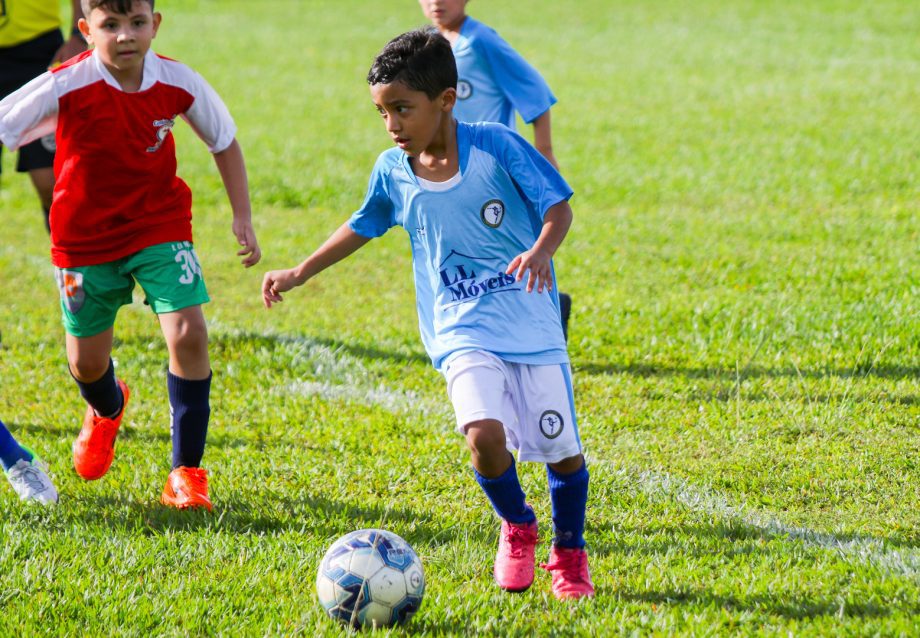 O campeonato não visa apenas a disputa em campo, mas também o fomento da prática esportiva, a descoberta de novos talentos da região e a promoção da integração entre os jovens atletas. Foto: Divulgação.