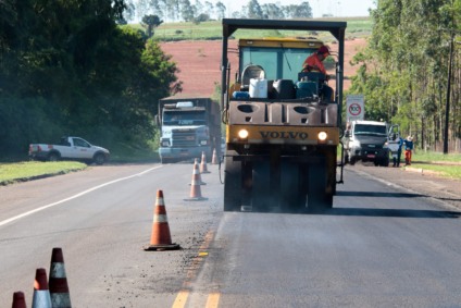 Serviços de manutenção atingem várias regiões da rodovia - Foto: Rachid Waqued