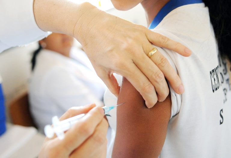 Vacina é oferecida de forma gratuita pelo Sistema Único de Saúde - Foto: arquivo