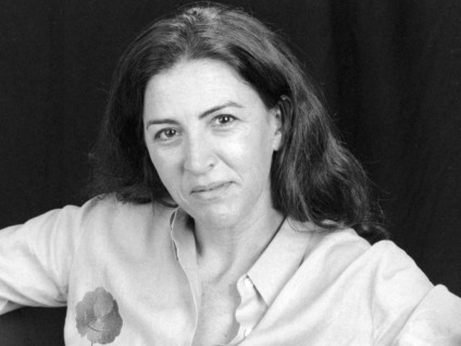 Dora Ribeiro já venceu o Concurso Nacional de Poesia Luís Delfino, em 1988 - Foto: Divulgação/ASL