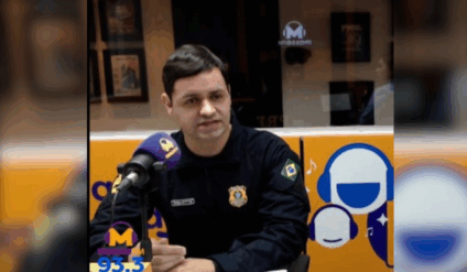 Fabrício Figueiredo Riquete, no estúdio da rádio Massa Três Lagoas (Foto: Rádio Massa TL)