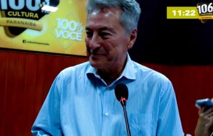 Deputado estadual Roberto Hashioka nos estúdios da Cultura FM - Foto/Reportagem