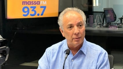 Rudel Trindade, no estúdio da rádio Massa Campo Grande (Foto: Adriano Hany/ Massa CG)
