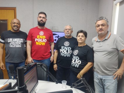 Carlos, Berenice e Douglas estiveram na Rádio Cultura FM (Foto: Tony Fernando)