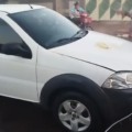 Carro solta fumaça e assusta moradores no Jardim Roriz, em Três Lagoas