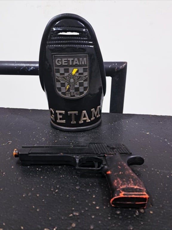 Jovem é detido com simulacro de arma após desobedecer abordagem policial em Três Lagoas