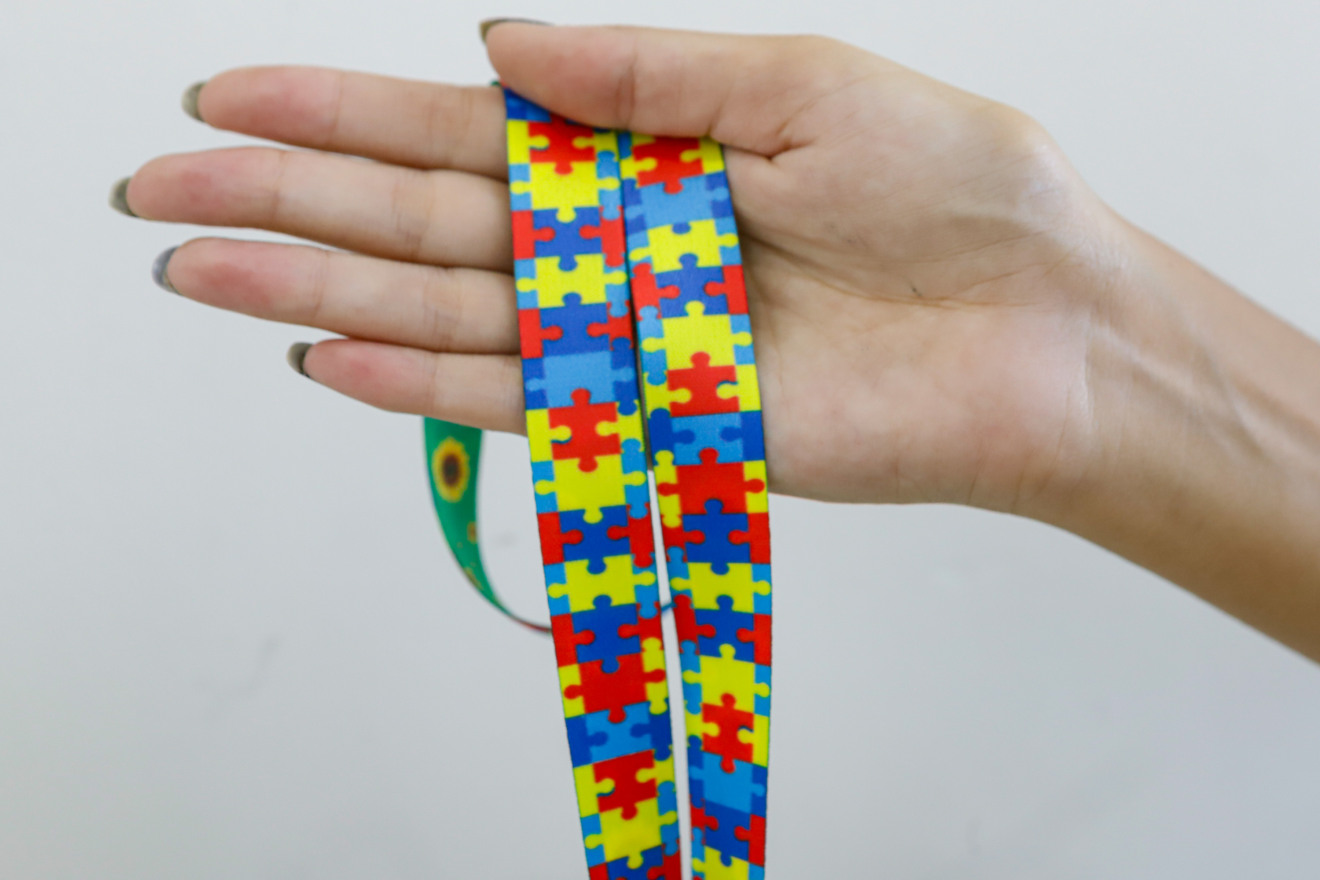 Cordão para utilização de autistas - Foto: Reprodução/ Roberto Dziura