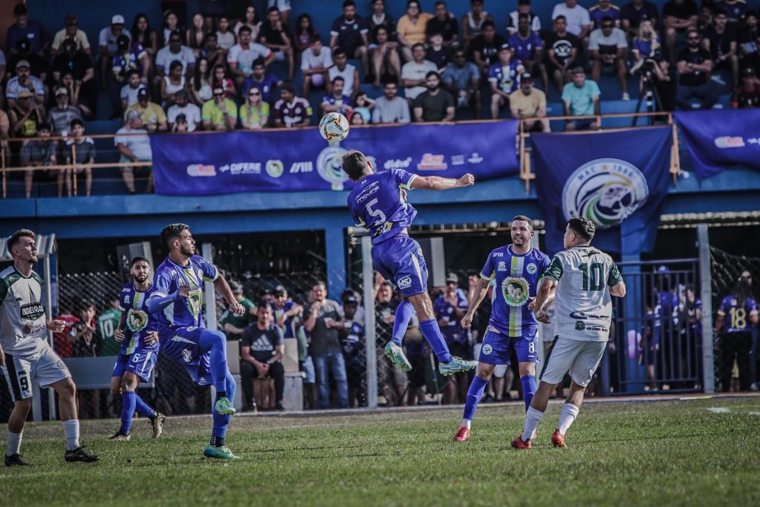 Primeira rodada foi marcada pela presença de público, como na vitória do MAC sobre o São Gabriel no Estádio Loucão (Foto: Anderson Menezes/ Polygon Fotografia)