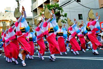 Matsuri Dance é uma dança coletiva, inspirada na tradição do Bon Odori dos festivais japoneses - Reprodução/Getty Images