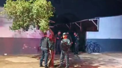 Polícia Civil foi acionada para investigar um homicídio ocorrido na Rua Constâncio Luiz da Silva, no Jardim Água Boa.  (Foto: Reprodução, Sidney Bronka) 