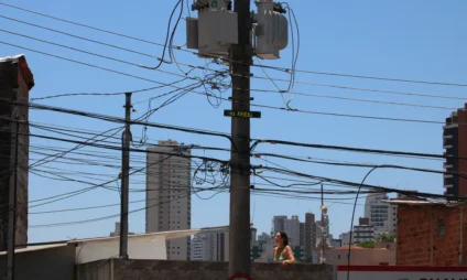 O “gato”, ocorre principalmente no mercado de baixa tensão, que abrange residências, pequenos comércios, escritórios e indústrias de menor porte - Foto: Rovena Rosa/Agência Brasil