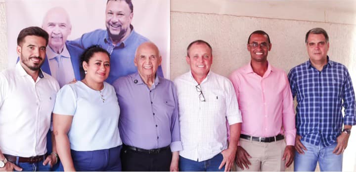 O deputado Londres Machado, com vereadores  de Paranaíba, confirmou pré-candidatura ao 14º mandato na Assembleia Legislativa.