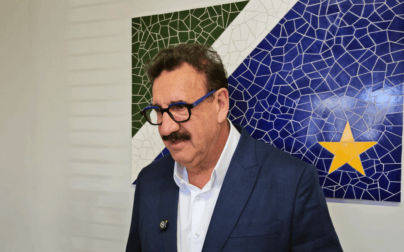 Ratinho em Campo Grande elogia Casa dos Sonhos e parceria Massa FM–RCN ao lado de Riedel.