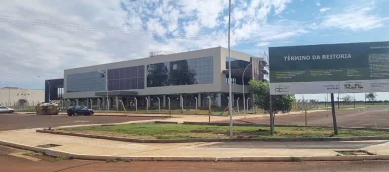 Em Dourados, a programação de terça-feira (30) terá início às 14h, com a visita às obras da segunda etapa da Unidade da Mulher e da Criança do Hospital Universitário da Universidade Federal da Grande Dourados (HU-UFGD). (Foto: Ricardo Minella)