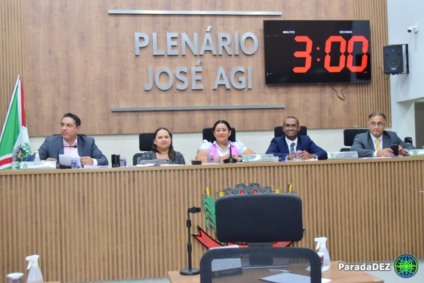 Mesa Diretora presidida por Wanice Luciana sanciona medidas que destinam recursos a emendas parlamentares e garantem qualidade nos reparos de ruas em Paranaíba