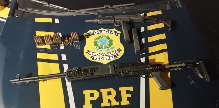 O material estava escondido em um compartimento oculto (Foto: Reprodução/ PRF-MS)