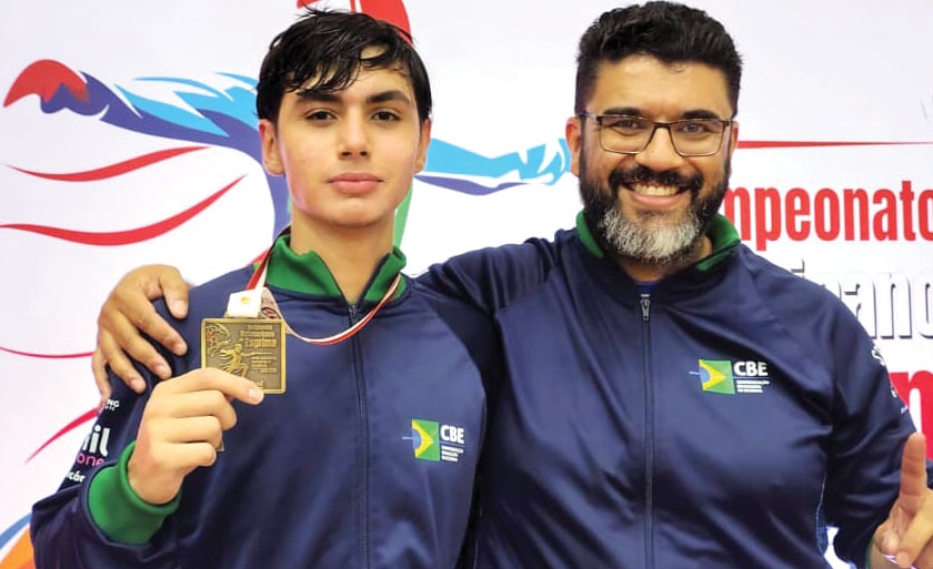Esgrimista de Três Lagoas, conquistou duas medalhas, ouro e bronze no Sul-Americano