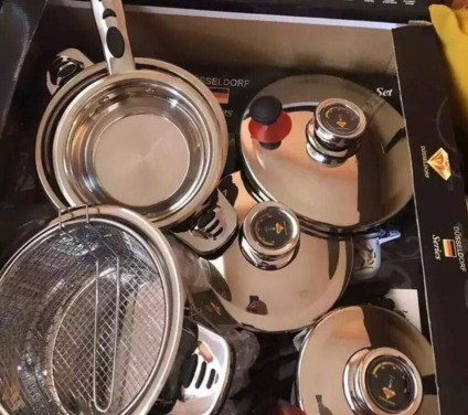 Conjunto de panelas comprado por uma das vítimas - Foto: Arquivo Pessoal