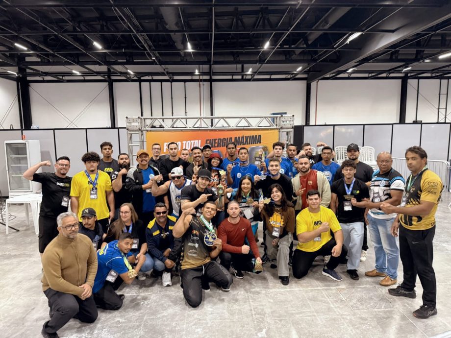 Três Lagoas conquistou dois títulos de peso: Izaias Pereira venceu na categoria leve, e Victor Eduardo sagrou-se campeão na categoria pesada, tornando-se os braços mais fortes do Brasil em seus respectivos pesos. Foto: Divulgação/Assessoria.